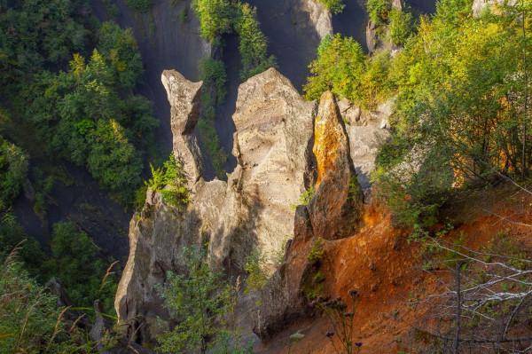 美輪美奐的長白山錦江大峽谷