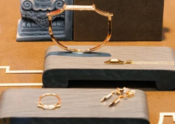 這樣的“酷金國潮”,有誰不愛? 這樣的“酷金國潮”,有誰不愛?