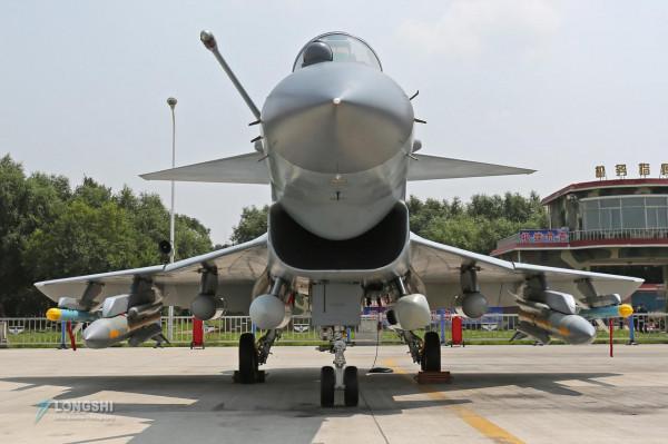 岸田文雄咄咄逼人,矛頭直指中國,美軍偵察機來撐腰,逼近釣魚島 岸田文雄咄咄逼人,矛頭直指中國,美軍偵察機來撐腰,逼近釣魚島