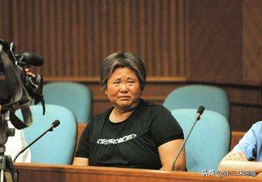 兒子慘死，親媽卻為兇手求情，13年前大義母親梁建紅後來怎樣了