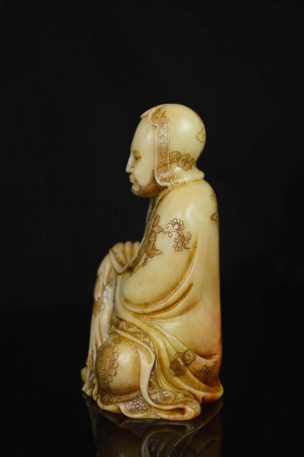 日本回 清中晚 壽山石 芙蓉石 羅漢 大擺件 日本回 清中晚 壽山石 芙蓉石 羅漢 大擺件