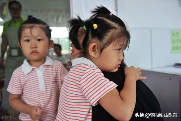 寶寶剛入園時很開心,一週後哭鬧不願意去幼兒園,給家長出妙招 寶寶剛入園時很開心,一週後哭鬧不願意去幼兒園,給家長出妙招