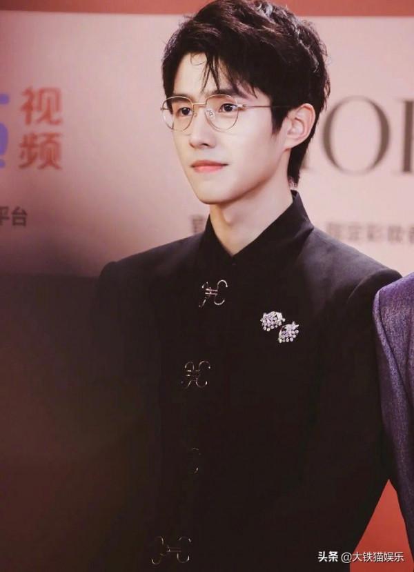 穿西裝好看的男星,只服這8位,儀態萬方,貴氣逼人,妥妥總裁範 穿西裝好看的男星,只服這8位,儀態萬方,貴氣逼人,妥妥總裁範