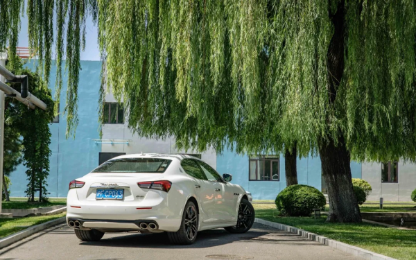 不買BBA買它?百萬級聲浪,2.0T馬力爆表,堪稱“理性”之選 不買BBA買它?百萬級聲浪,2.0T馬力爆表,堪稱“理性”之選