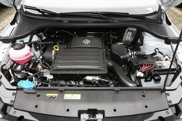 國產車與合資車之間的PK，寶駿RC-5對比捷達VA3，用實力證明自己