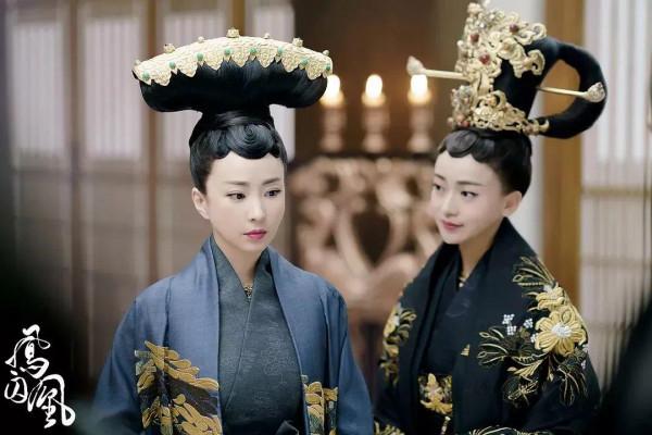 明星古裝尷尬史：頭頂風扇、餃子都算好的，有些太誇張真忍不了