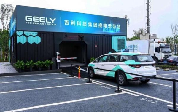 吉利大搞換電背後的行業悲鳴：當快充成為擺設，換電站就是加油站