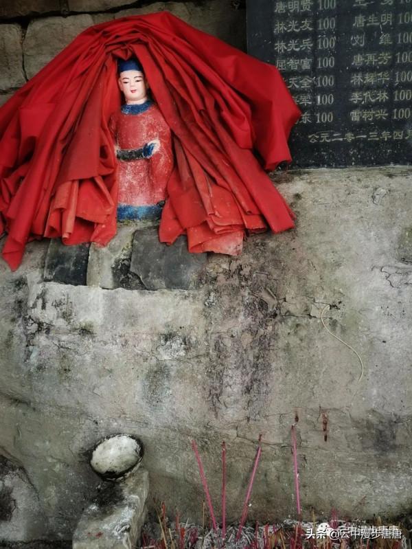 行走的風景——嶽池伏龍之二