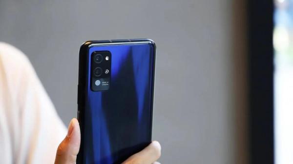 榮耀手機的價效比巔峰的麒麟990手機