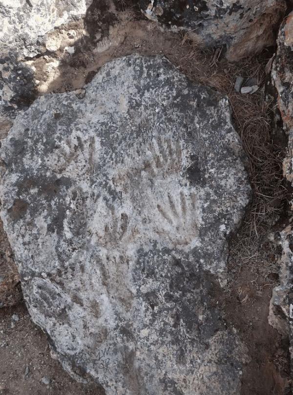 20萬年前,12歲小孩在青藏高原“塗鴉” 20萬年前,12歲小孩在青藏高原“塗鴉”