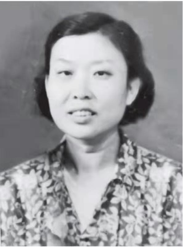 民國總統侄女徐緒景，策反國軍起義立下大功，卻因愛孤獨一生