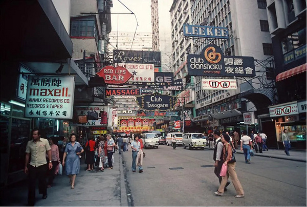 滿滿的感動，每一張老照片都是故事，美好的八十年代