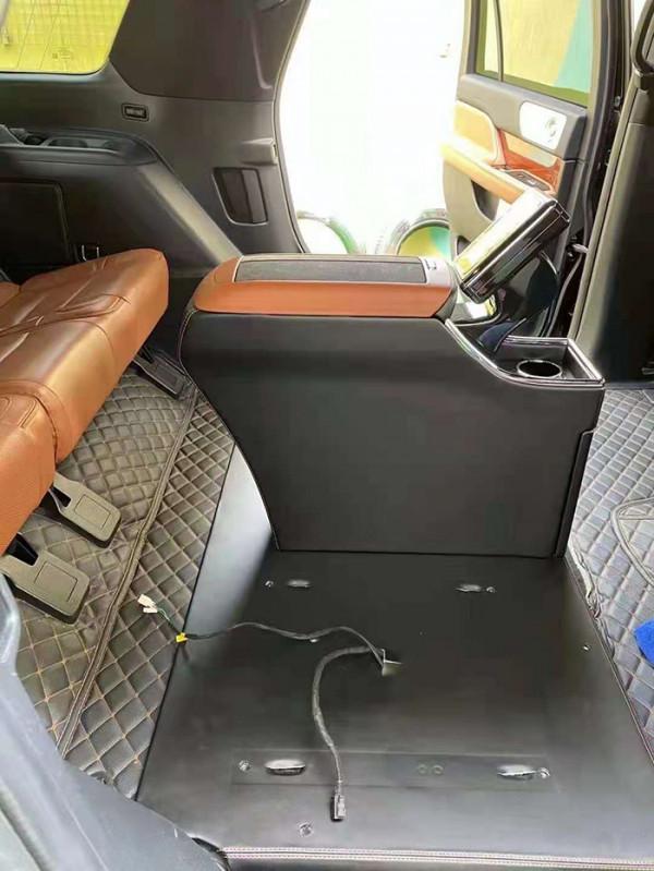 林肯領航員美系豪華車內飾,加裝航空座椅配置 林肯領航員美系豪華車內飾,加裝航空座椅配置