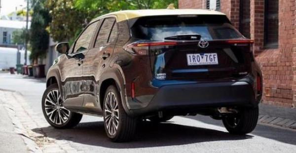 豐田新SUV釋出,車長不足4米2,全車8個氣囊,或14萬被稱小威蘭達 豐田新SUV釋出,車長不足4米2,全車8個氣囊,或14萬被稱小威蘭達