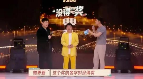 喜劇廠牌齊推綜藝冷思考：從舞臺到生活，喜劇團綜打破圈層困境了嗎？