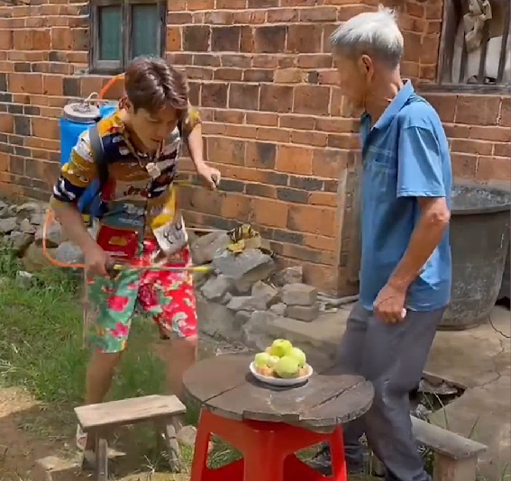 張焱：湖南農村父子，兒子專門坑老子，拍影片差點&OpenCurlyDoubleQuote;傾家蕩產&rdquo;
