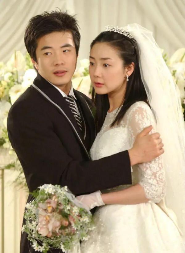 整容後遺症有多可怕?當年爆紅的初代韓流明星,現在臉都認不出 整容後遺症有多可怕?當年爆紅的初代韓流明星,現在臉都認不出