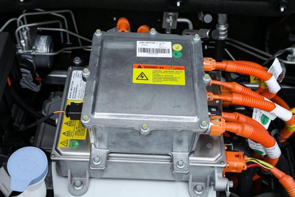 充電更快、續航更長，同樣是4萬多，科萊威與宏光MINI，你選誰？