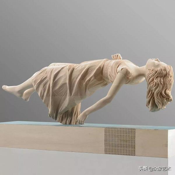 Kostner Matthias | 疏遠而溫柔