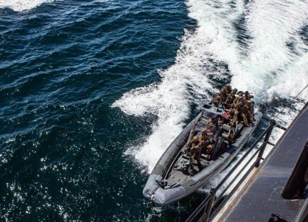 美四星上將：航母對中國徹底失去威懾作用，小股部隊打游擊更合適