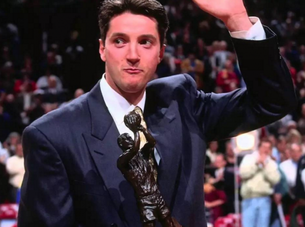 第六人——輝煌背後的隱忍者