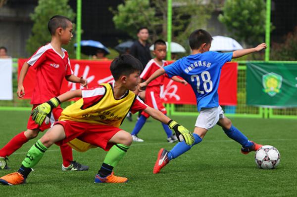 國民黨懸賞陳毅人頭，獎金從五萬降到二百，陳毅大怒質問對方軍官