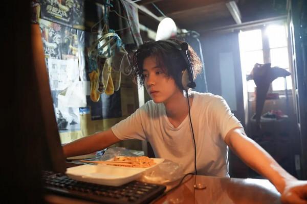 楊冪伸脖似鴕鳥,鹿晗關曉彤像老大爺,儀態差,顏值再高也白搭 楊冪伸脖似鴕鳥,鹿晗關曉彤像老大爺,儀態差,顏值再高也白搭