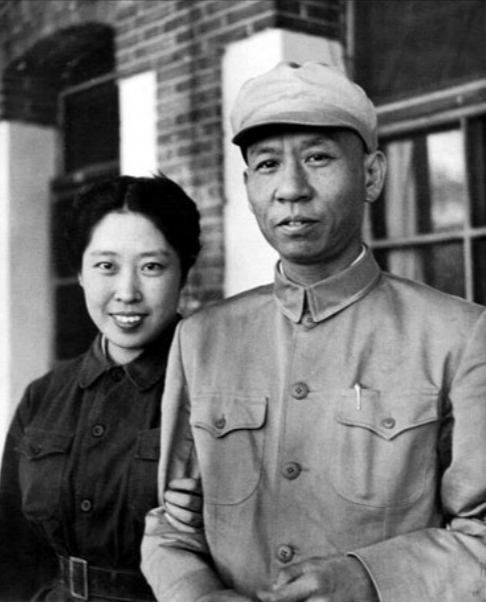 劉少奇妻子臨終前，向女兒最後一揖，女兒淚如雨下：您別給我作揖