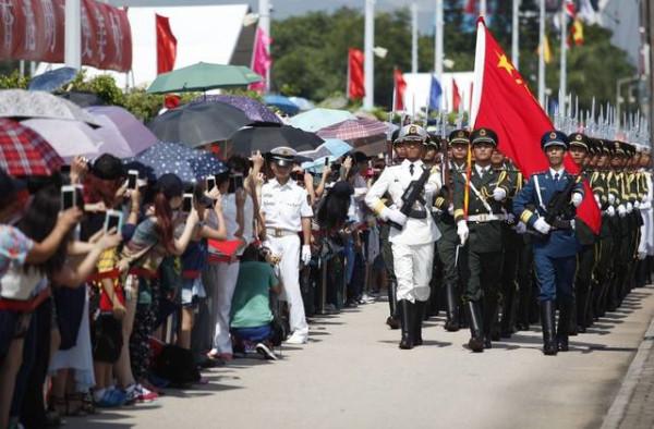 鄧小平罕見發怒:在香港駐軍的權力都沒有,那還叫中國領土嗎? 鄧小平罕見發怒:在香港駐軍的權力都沒有,那還叫中國領土嗎?
