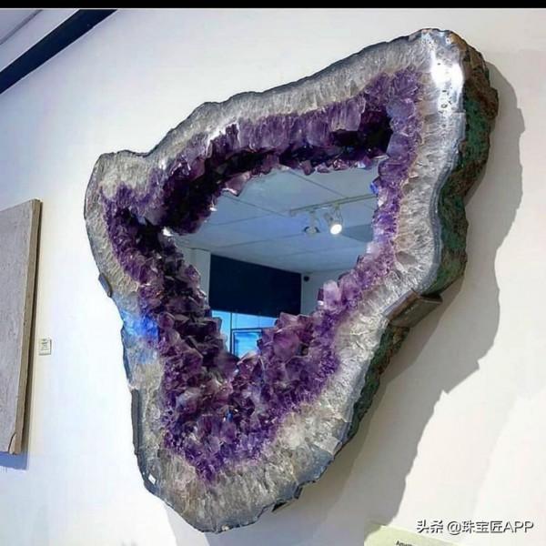 用寶石做裝修？水晶、長石、琥珀、孔雀石……土豪們的家長這樣