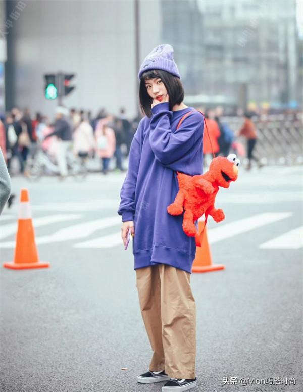 爛大街的卡其褲,今年這樣穿,襯膚顯白又飆氣質,出乎意料的好看 爛大街的卡其褲,今年這樣穿,襯膚顯白又飆氣質,出乎意料的好看