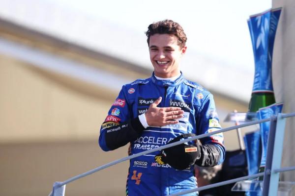 官宣 | 邁凱倫與諾里斯續約至2025年底