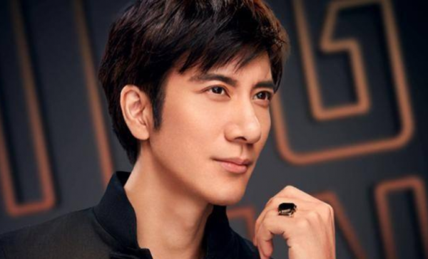 明星人設崩塌，從王力宏和霍尊身上可以看出，人品跟學歷沒關係