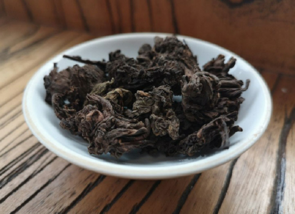 一克熟茶五億黴菌，喝熟茶等於喝髒水？普洱茶到底還能不能喝？