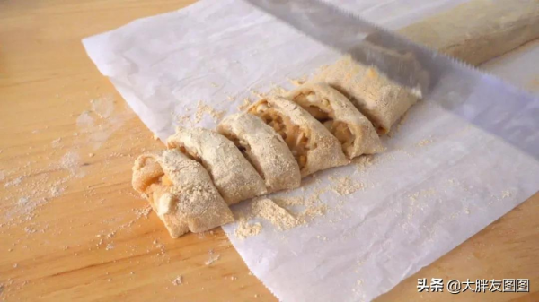 帶去上班一下子就沒了,糯嘰嘰的花生餈,不要烤箱,在家就能做 帶去上班一下子就沒了,糯嘰嘰的花生餈,不要烤箱,在家就能做