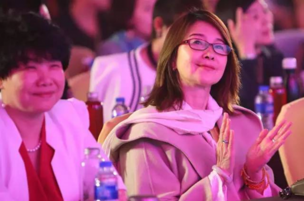 &OpenCurlyDoubleQuote;李小璐媽媽&rdquo;張偉欣：當年差點死在片場，女兒離婚成了她的痛