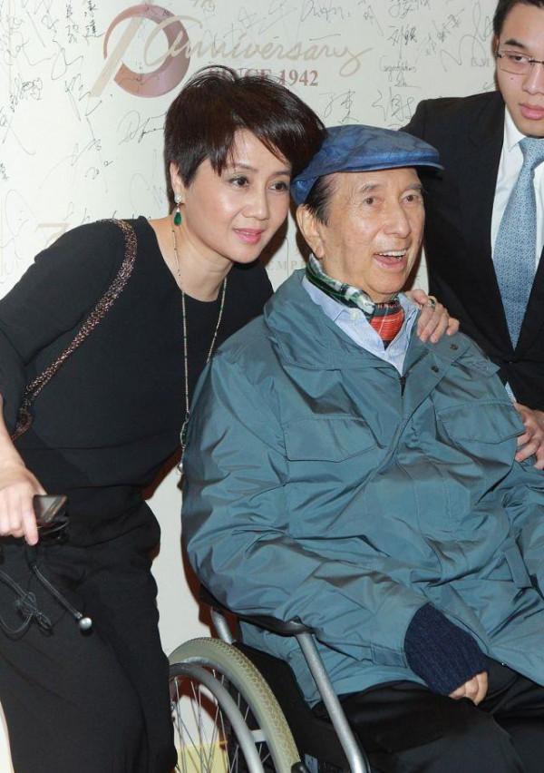 賭王四姨太14歲父親去世，讀書不多野心大，29歲嫁68歲賭王賭對了