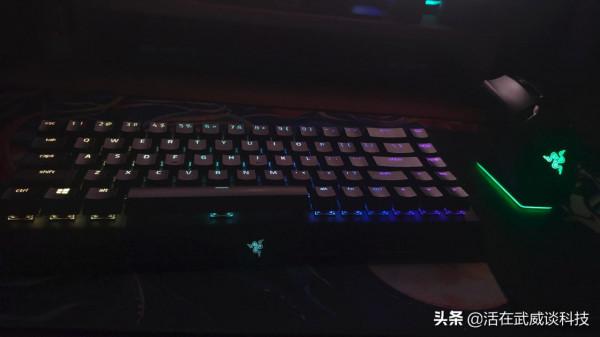 雷蛇黑寡婦V3mini無線版測評 雷蛇黑寡婦V3mini無線版測評