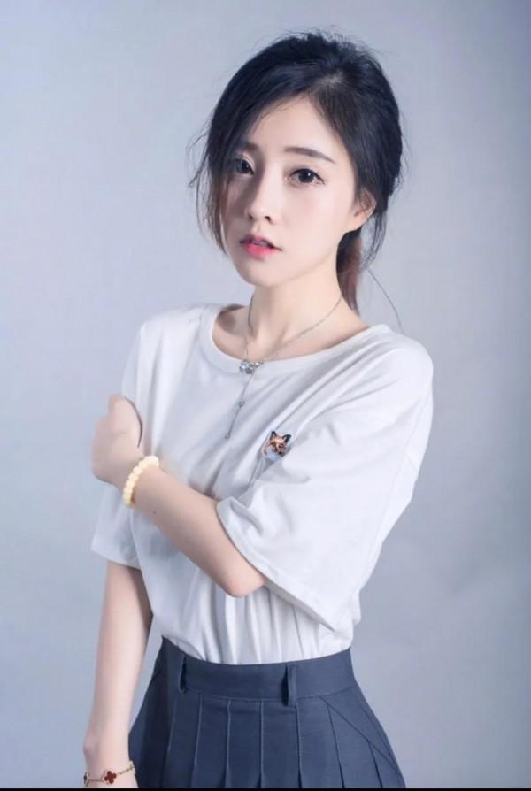 中國十大網紅收入榜:李子柒22億排第四,李佳琦46億排第二 中國十大網紅收入榜:李子柒22億排第四,李佳琦46億排第二