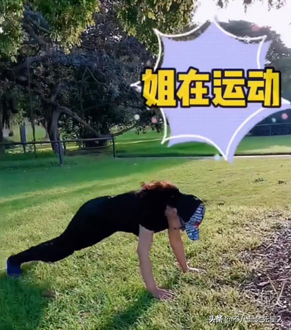 趙雅芝的氣質、李若彤的身材，歲月不敗美人，女神老了也高貴優雅