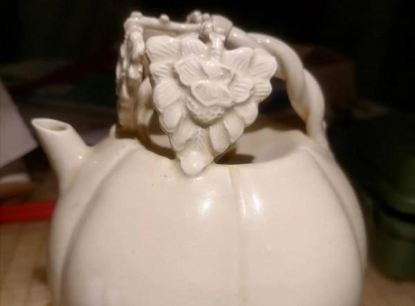 古瓷器鑑定討論帖:北宋定窯瓜式提樑壺辨識 古瓷器鑑定討論帖:北宋定窯瓜式提樑壺辨識