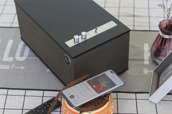 傑士The Three II藍芽音箱深度評測:經典復古,用途多樣 傑士The Three II藍芽音箱深度評測:經典復古,用途多樣