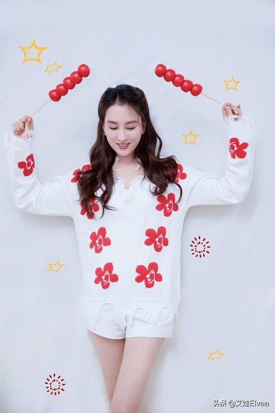 馬蘇回老家雪中漫舞！穿毛衣喇叭褲節奏慢半拍，同事隨拍美得發光