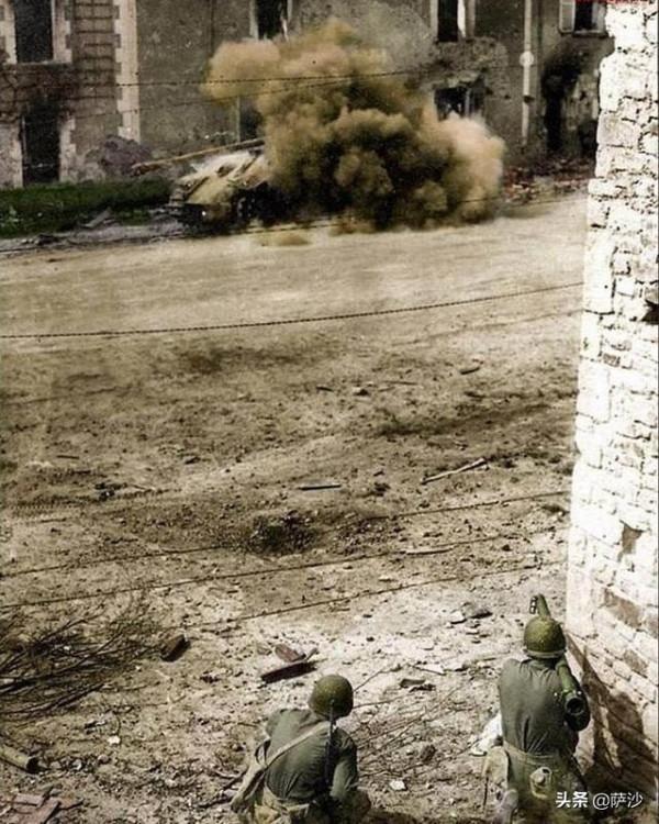 為什麼英美兩國會讓蘇聯去攻打柏林?1945年1月12日紅軍攻入德國 為什麼英美兩國會讓蘇聯去攻打柏林?1945年1月12日紅軍攻入德國