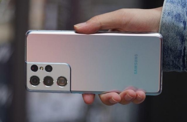 當下綜合實力最強的四款手機，你在用嗎？