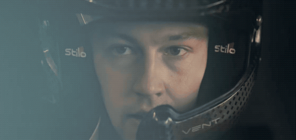 把燃油車按在地上摩擦的達喀爾拉力賽，奧迪還敢用電驅動參加？