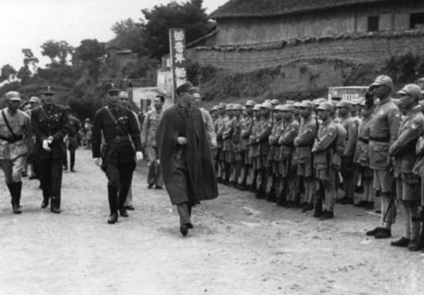 毛澤東對戰30萬敵軍,突然下令“原地睡覺三天”,巧妙轉危為安 毛澤東對戰30萬敵軍,突然下令“原地睡覺三天”,巧妙轉危為安