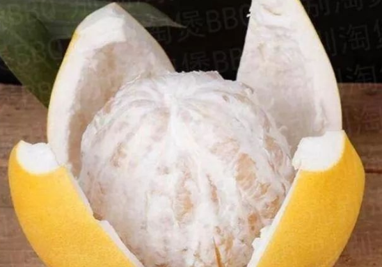 紅心柚子和白心柚子，哪個更有營養？別買錯了