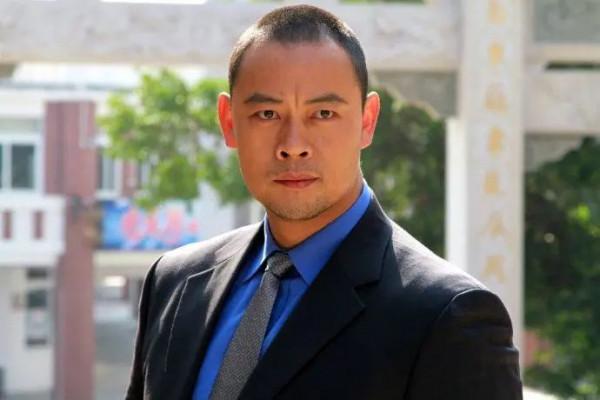 收穫了甜蜜愛情的他，受傷轉型當演員，卻成就了經典“魯智深”