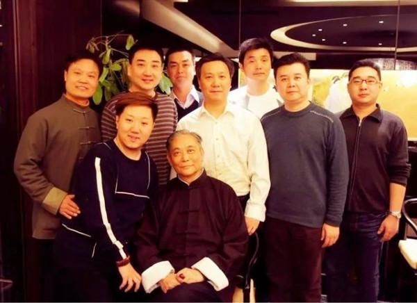 張學津後事：全體徒弟跪拜高喊：“師父，我們都是您的兒子”